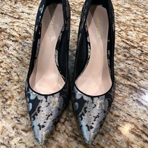 Nine West Fresh Black Flowered Stilettos Size 10